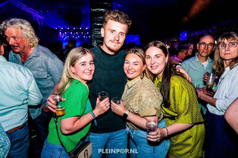 Publiek Bewerkt    (16)